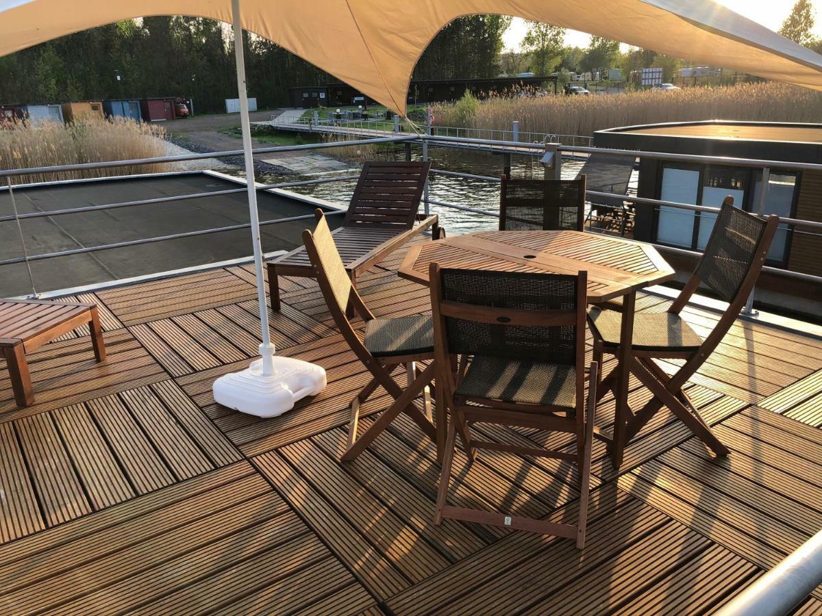 Hausboot Harmonie Hotel Bitterfeld-Wolfen Exterior foto